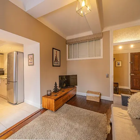 Pointe Lachenal - Beautifully Furnished In The Heart Of * Chamonix