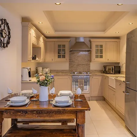 Pointe Lachenal - Beautifully Furnished In The Heart Of *