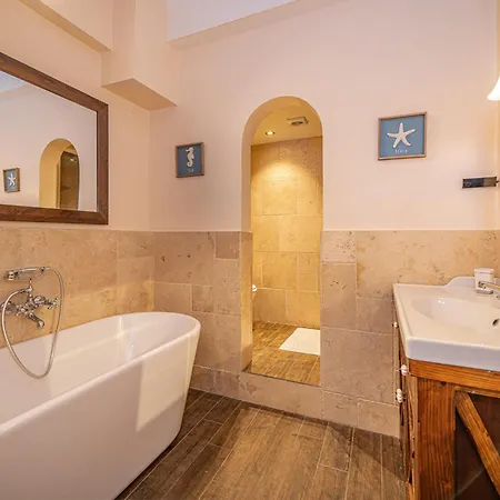 Pointe Lachenal - Beautifully Furnished In The Heart Of * Chamonix